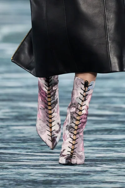 Look 69